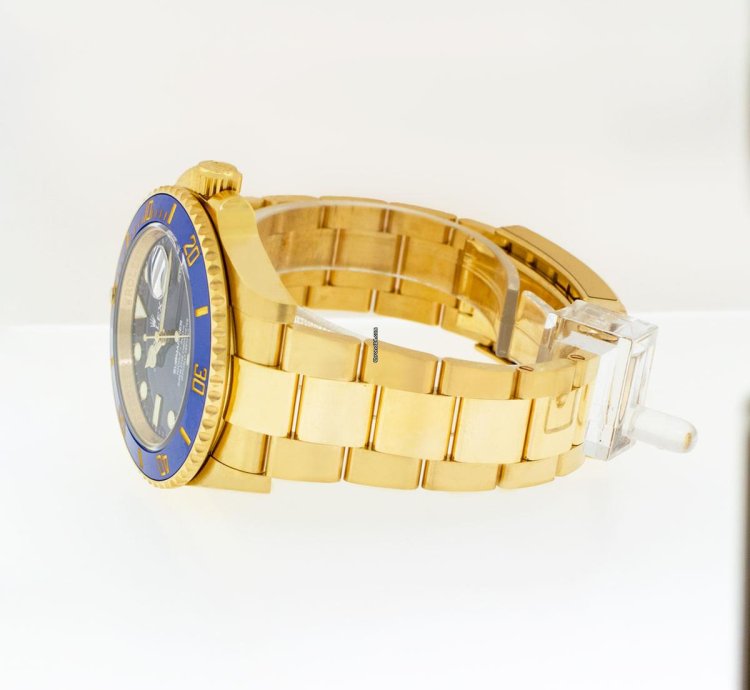 Rolex Submariner Date 41mm Yellow Gold Blue Dial Blue Bezel 126618lb