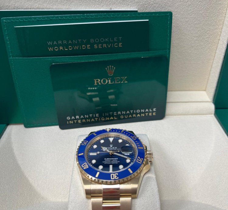 Rolex Submariner Date 41mm Yellow Gold Date Blue Bezel Blue Dial 126618lb