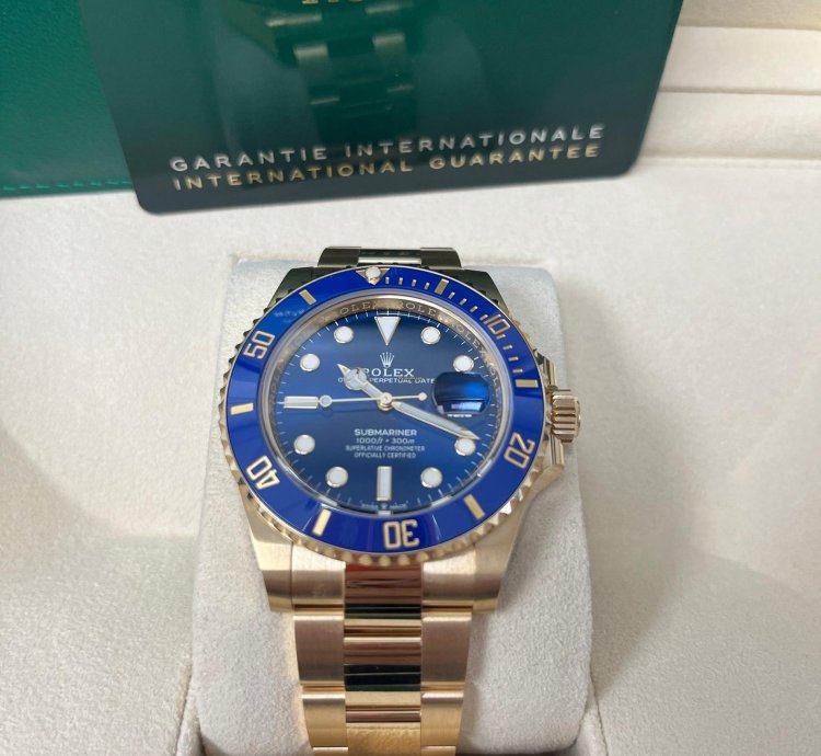 Rolex Submariner Date 41mm Yellow Gold Date Blue Bezel Blue Dial 126618lb