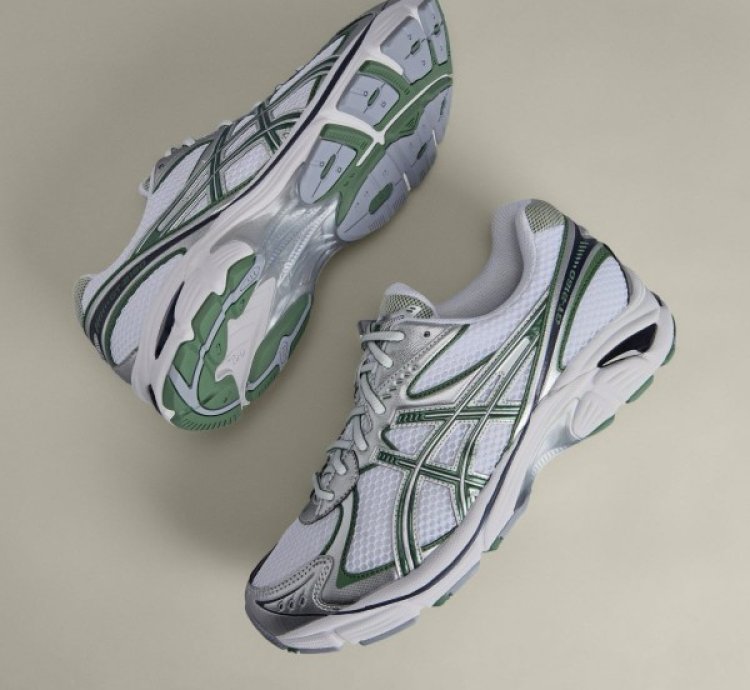 Asics Gt 2160 White Shamrock Green Sneakers