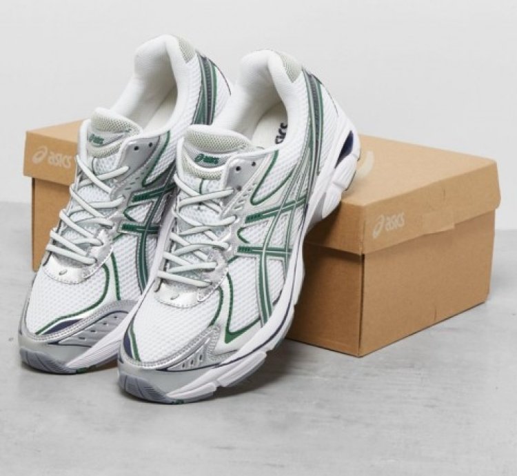 Asics Gt 2160 White Shamrock Green Sneakers