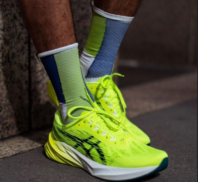 Asics Nova Blast 3 Neon Running Shoes