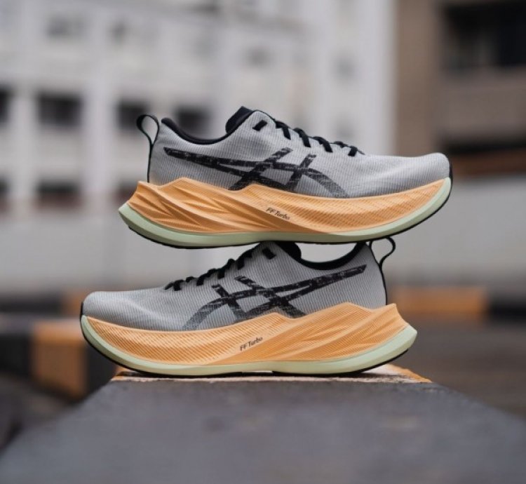 Asics Superblast Ffbast Sneakers