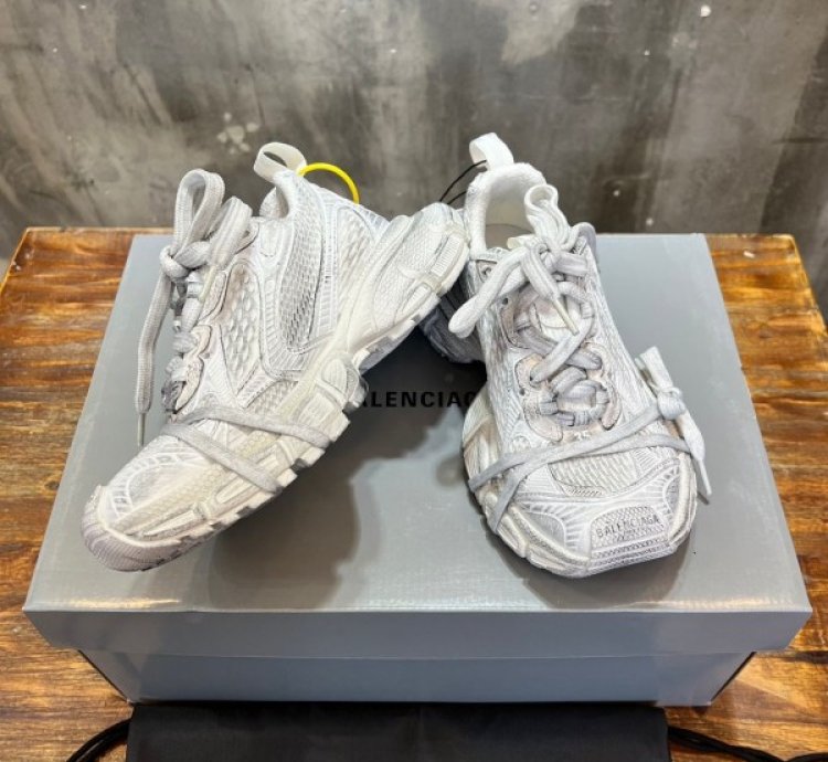Balenciag A 3xl White Sneakers