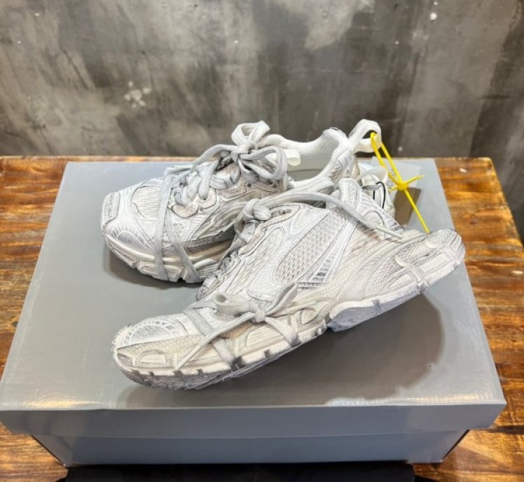 Balenciag A 3xl White Sneakers