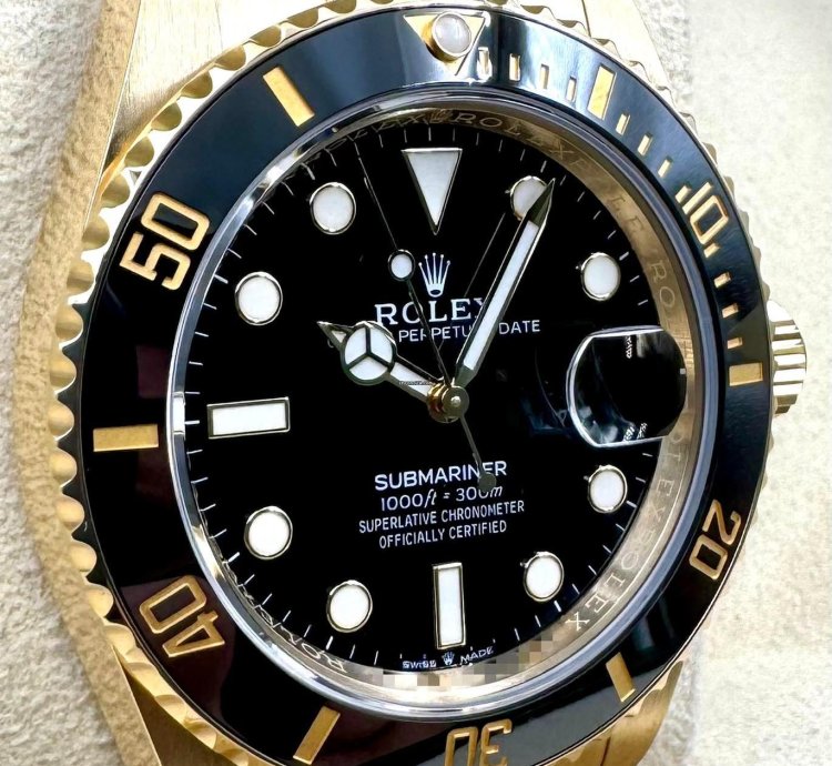 Rolex Submariner Date Black Dial 41mm Yellow Gold 126618ln Unworn 2023