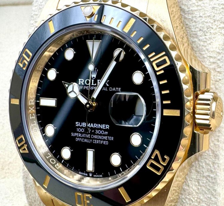 Rolex Submariner Date Black Dial 41mm Yellow Gold 126618ln Unworn 2023