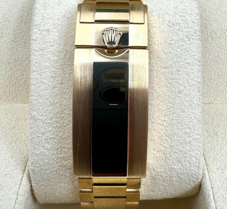 Rolex Submariner Date Black Dial 41mm Yellow Gold 126618ln Unworn 2023
