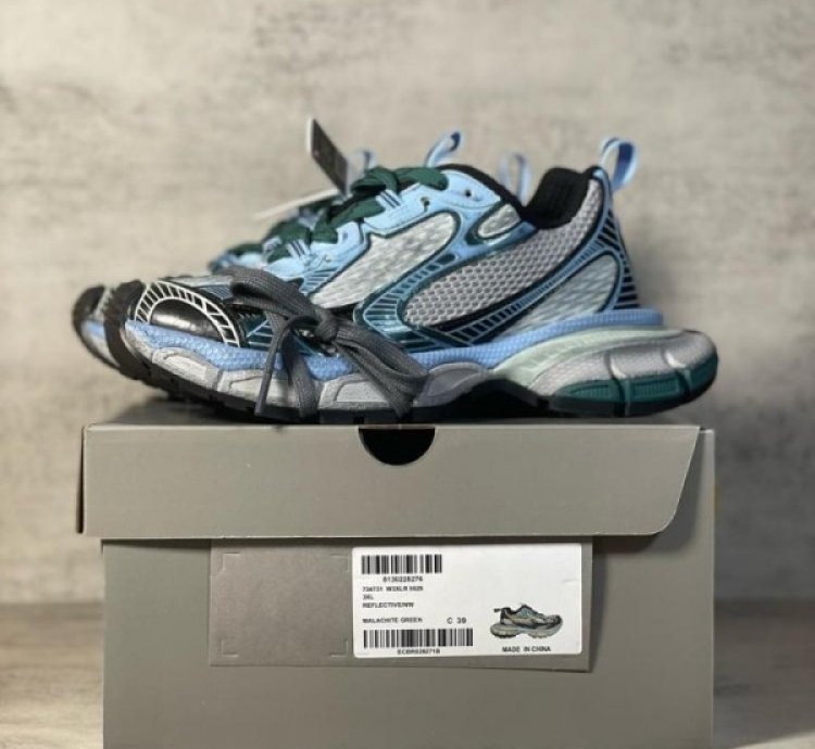Balenciaga 3xl Me S Trainers In White Blue Sneakers