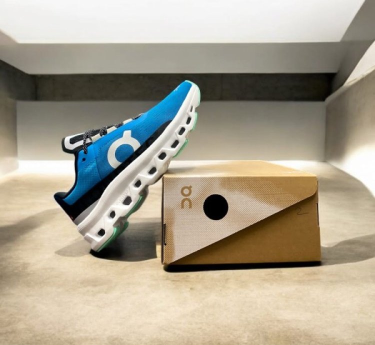 Cloud Monster Dust Vapor On Sneakers