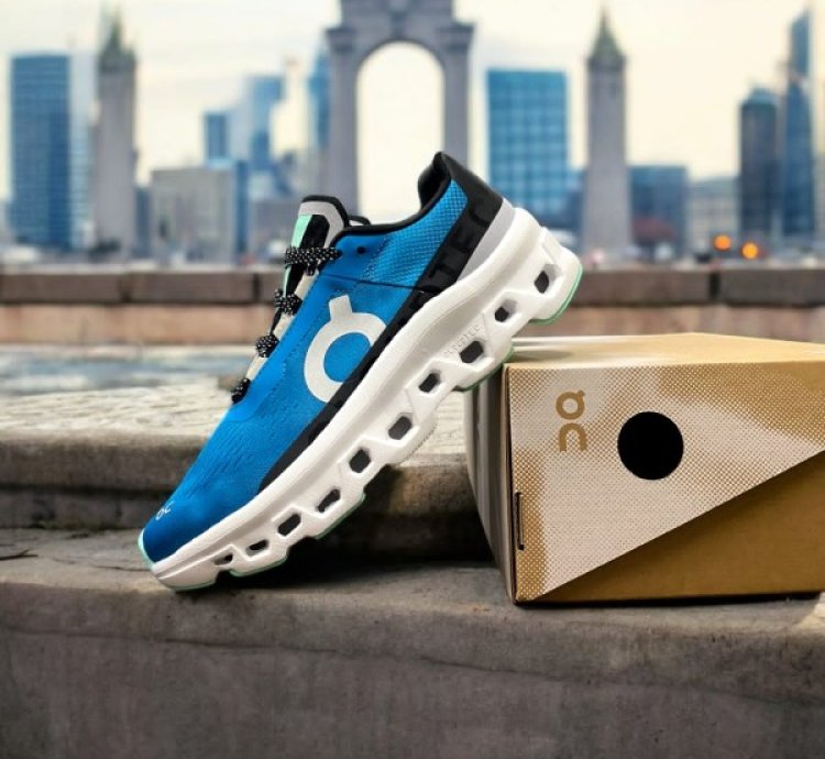 Cloud Monster Dust Vapor On Sneakers