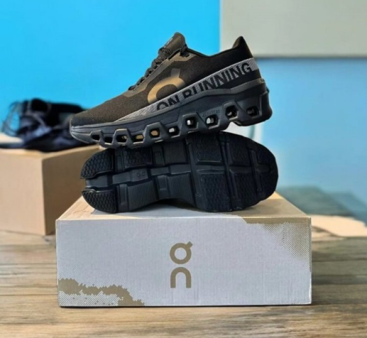 Cloud Monster Sneakers Black Magnet Sneakers