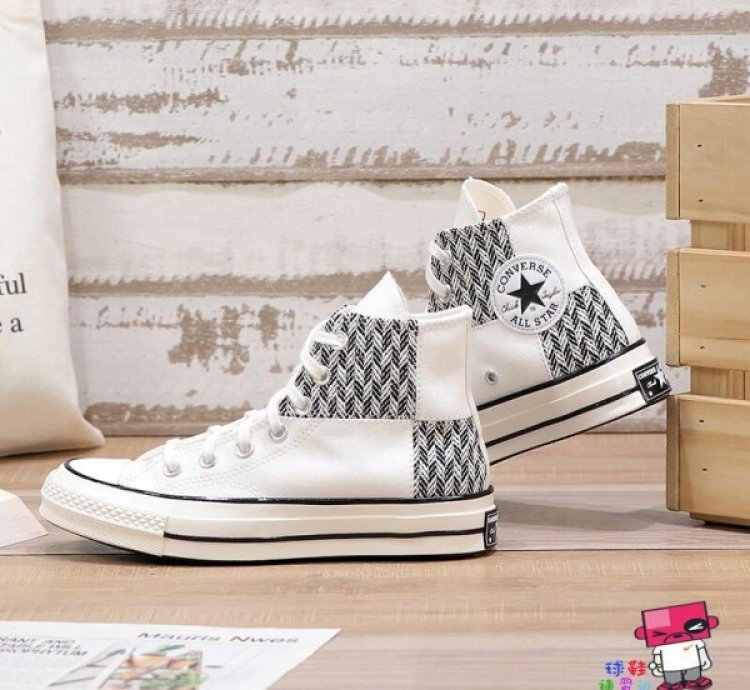 Converrse Chuck 70 Herringbone Black White Sneakers