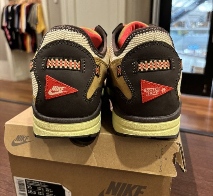Nike Air Max 1 Travis Scott