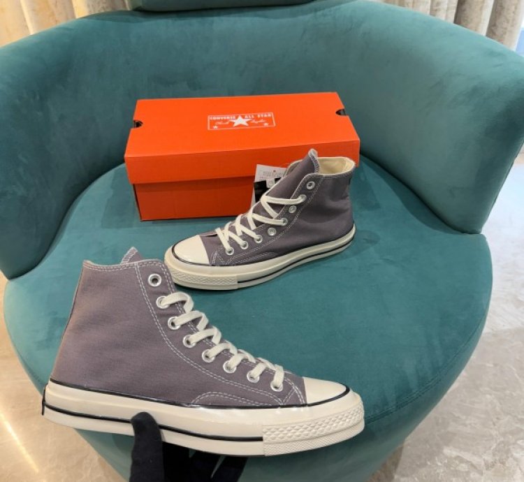 Convers E Chuck Taylor 70s High Grey Sneakers