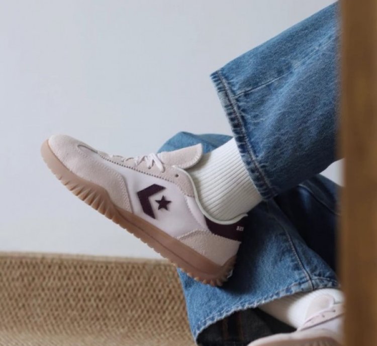 Convers E Run Star Trainer Blush Hush Orchid Sneakers