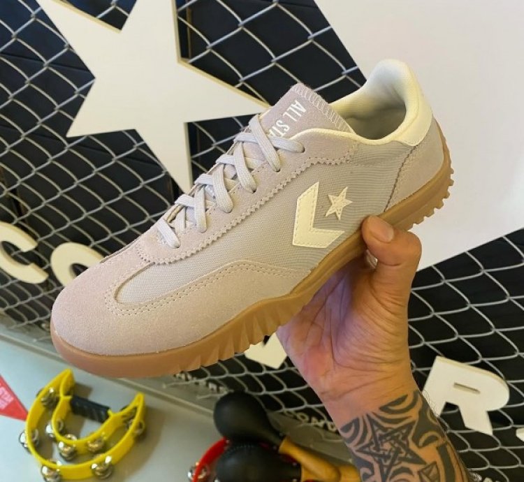 Convers E Run Star Trainer Ghost Town Sneakers
