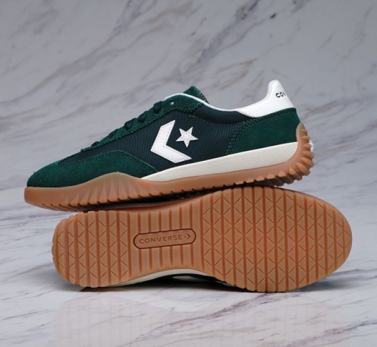 Convers E Run Star Trainer Green Sneakers