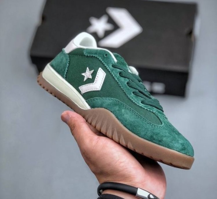 Convers E Run Star Trainer Green Sneakers
