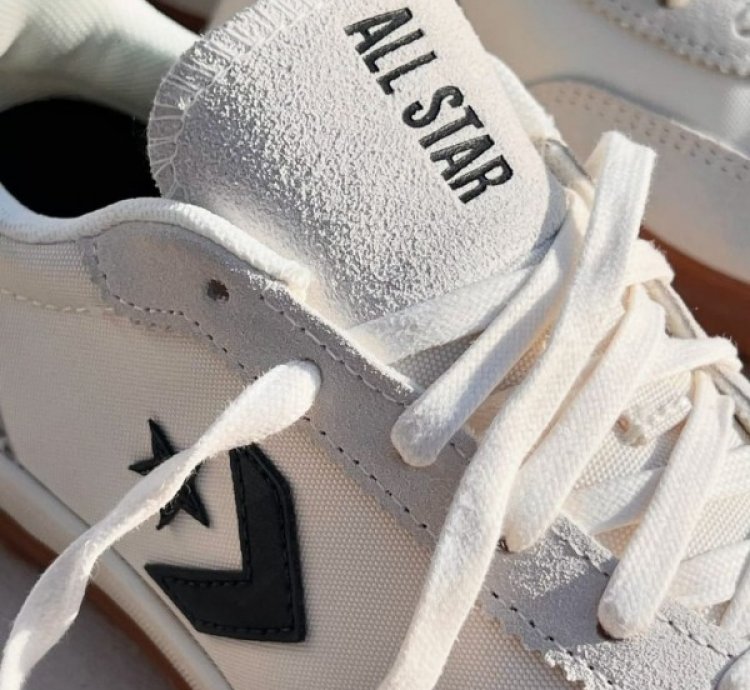 Convers E Run Star Trainer White Sneakers