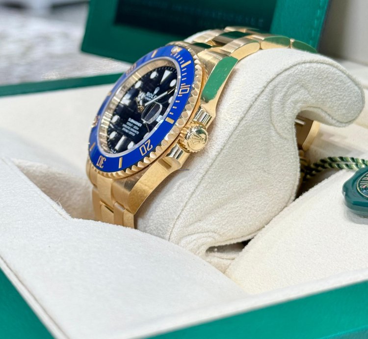 Rolex Submariner Date Blue Dial Yellow Gold 41mm 2023