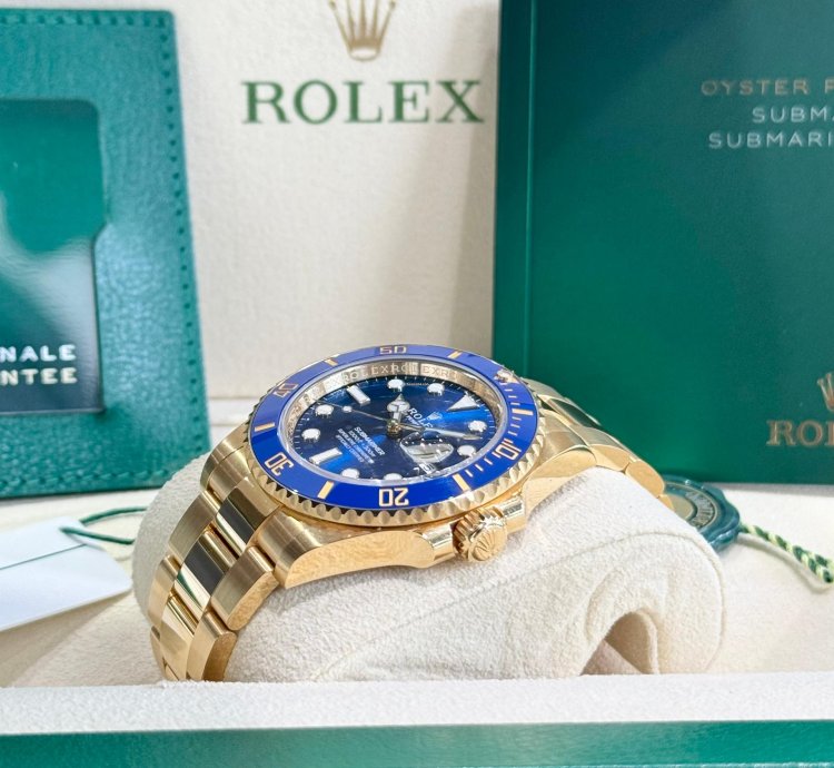 Rolex Submariner Date Blue Dial Yellow Gold 41mm 2023