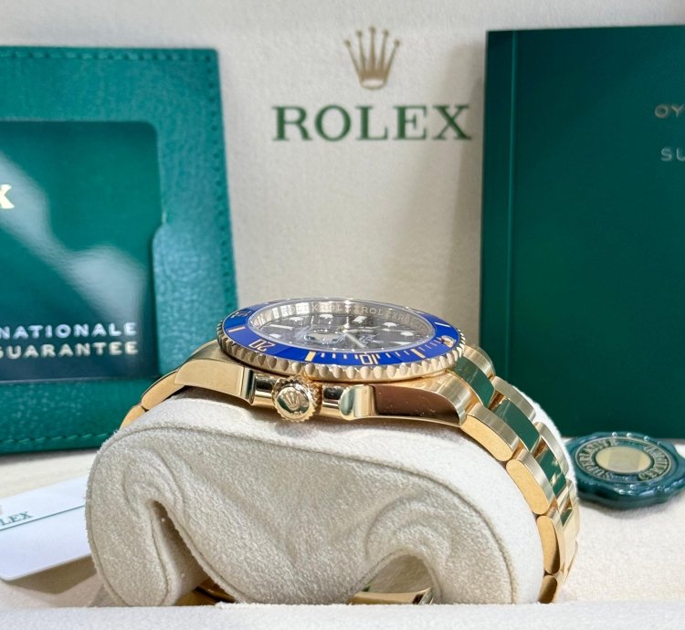 Rolex Submariner Date Blue Dial Yellow Gold 41mm 2023