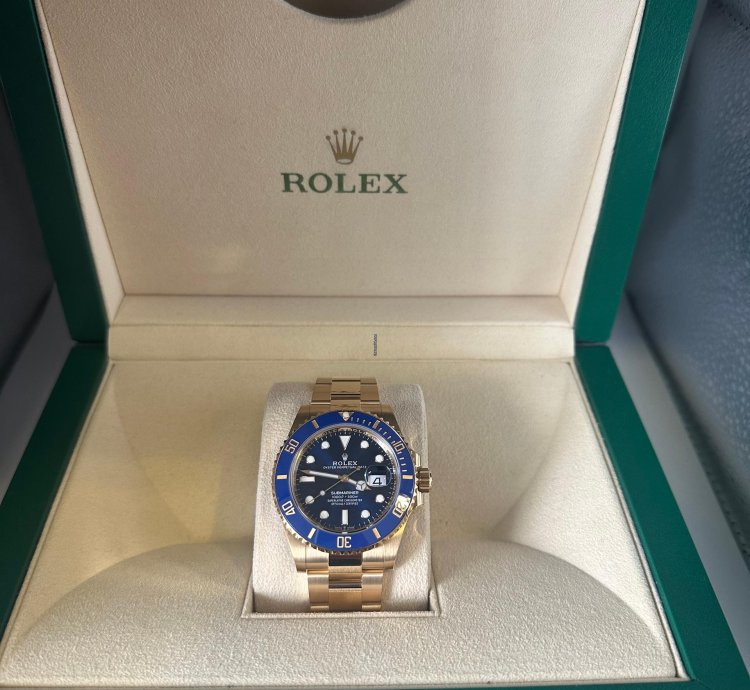 Rolex Submariner Date Bluesy 18ct Gold 2022