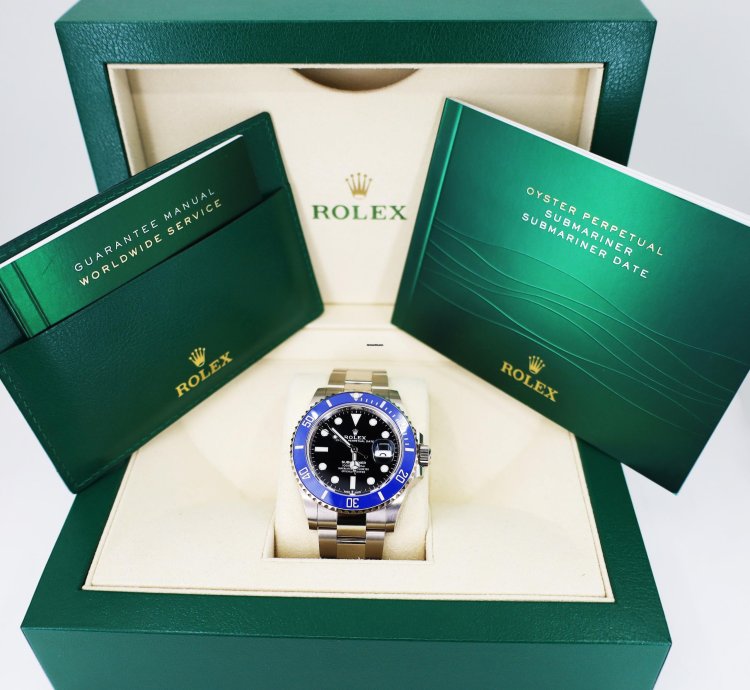 Rolex Submariner Date Cookie Monster Blue Bezel Black Dial