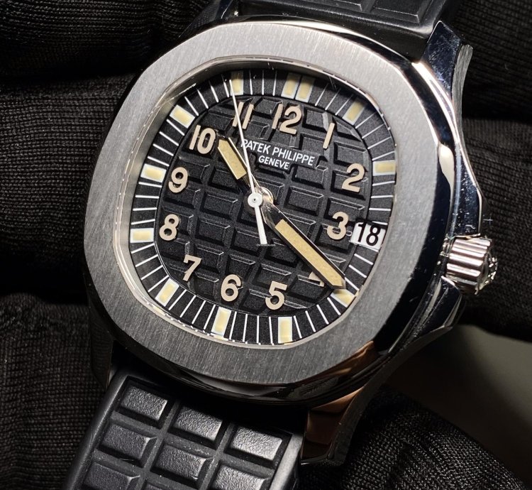 Patek Philippe Aquanaut 5060 1st Model Nautilus Aquanaut