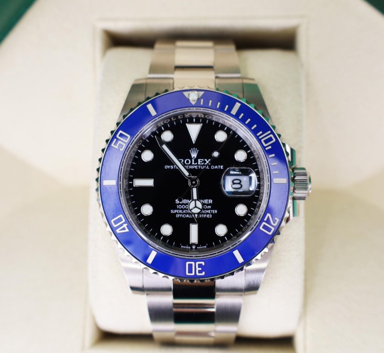Rolex Submariner Date Cookie Monster Blue Bezel Black Dial