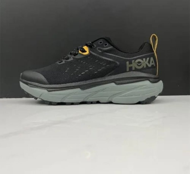 Hok A Challenger Atr 6 Black Sneakers