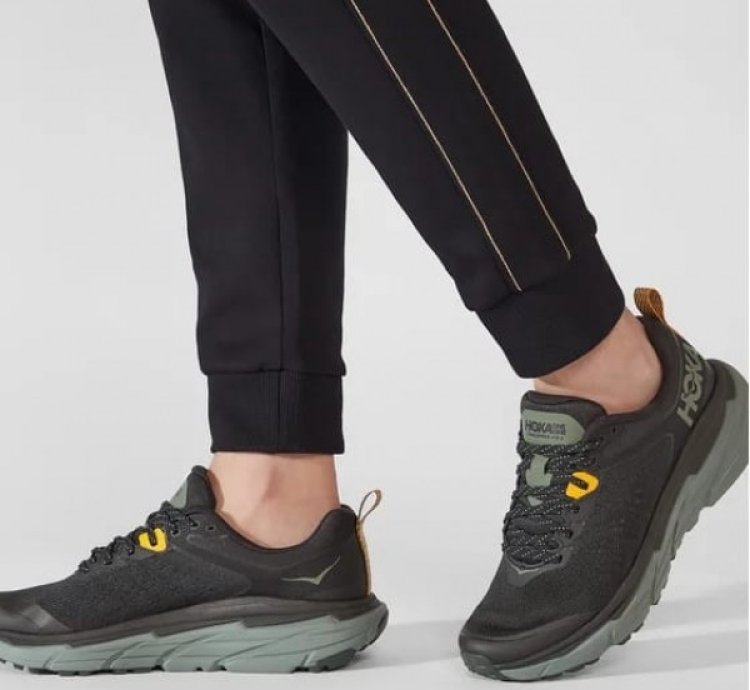 Hok A Challenger Atr 6 Black Sneakers