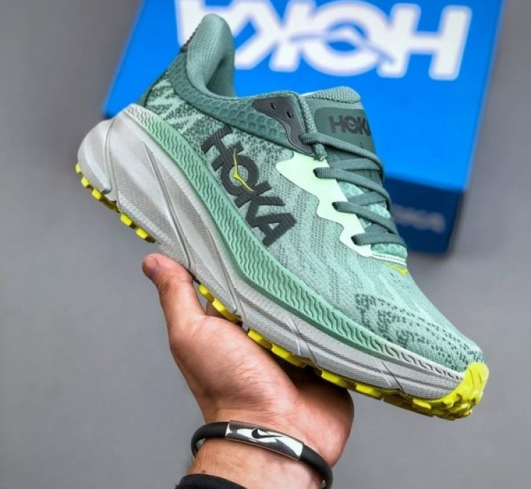 Hok A Challenger Atr 7 Wide Mist Green Sneakers