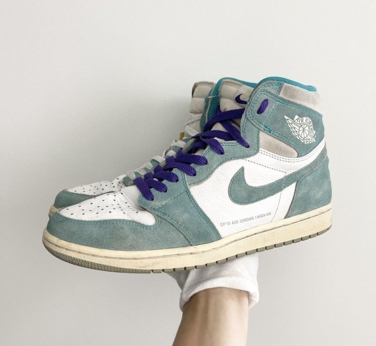 Steal 2019 Air Jordan 1 Turbo Green - Size 10 5