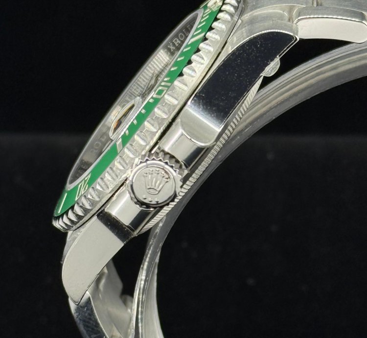 Rolex Submariner Date Full Stickersbut Back Case And White Tag