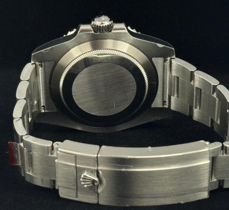 Rolex Submariner Date Full Stickersbut Back Case And White Tag