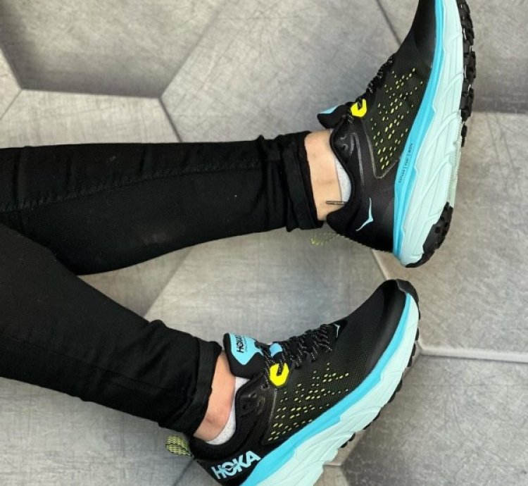 Hoka Challenger Atr 6 Sneakers