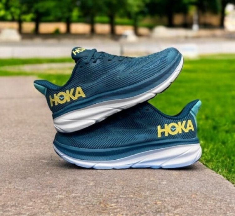 Hoka Clifton 9 Navy Blue Sneakers