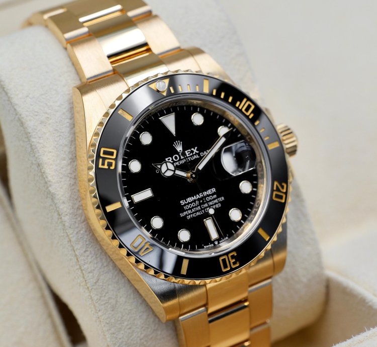 Rolex Submariner Date Full Yellow Gold