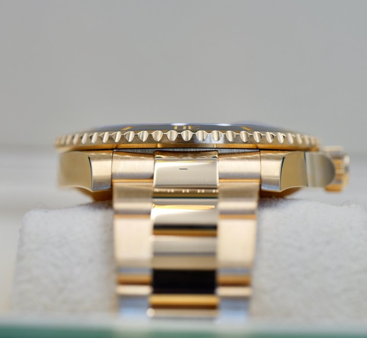 Rolex Submariner Date Full Yellow Gold