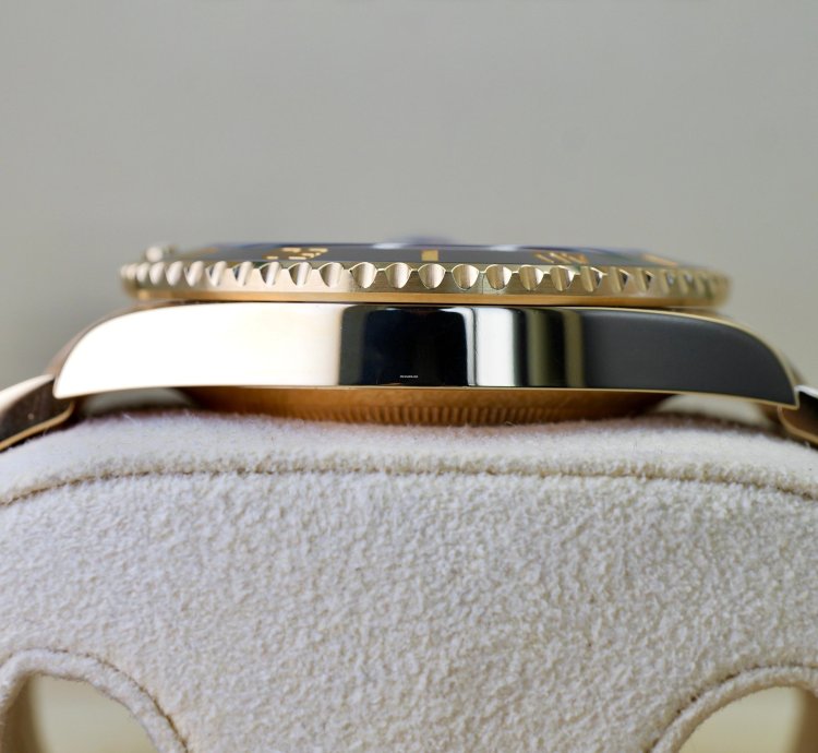 Rolex Submariner Date Full Yellow Gold