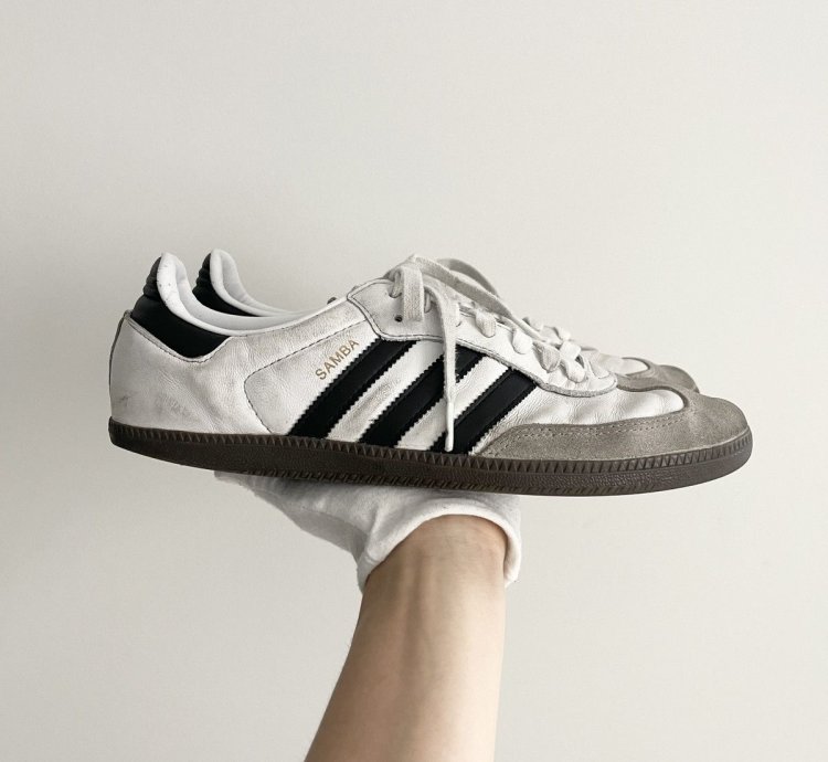 Steal Adidas Men Samba Og Classic Indoor Soccer Shoes