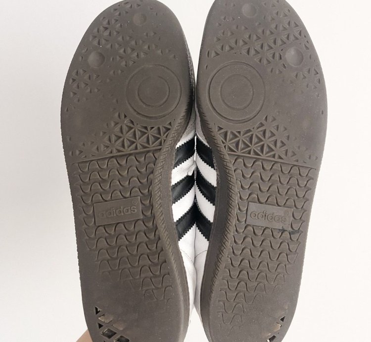 Steal Adidas Men Samba Og Classic Indoor Soccer Shoes