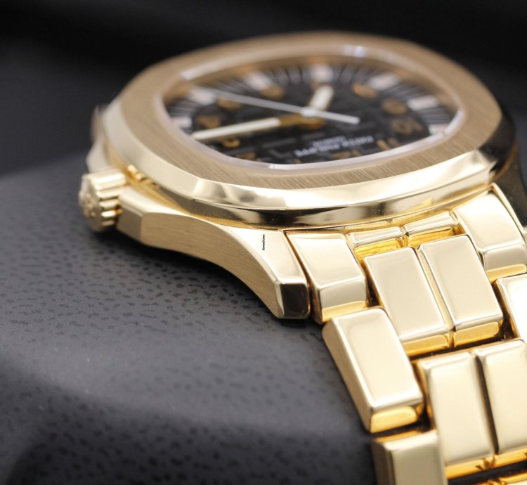 Patek Philippe Aquanaut 5066 1j