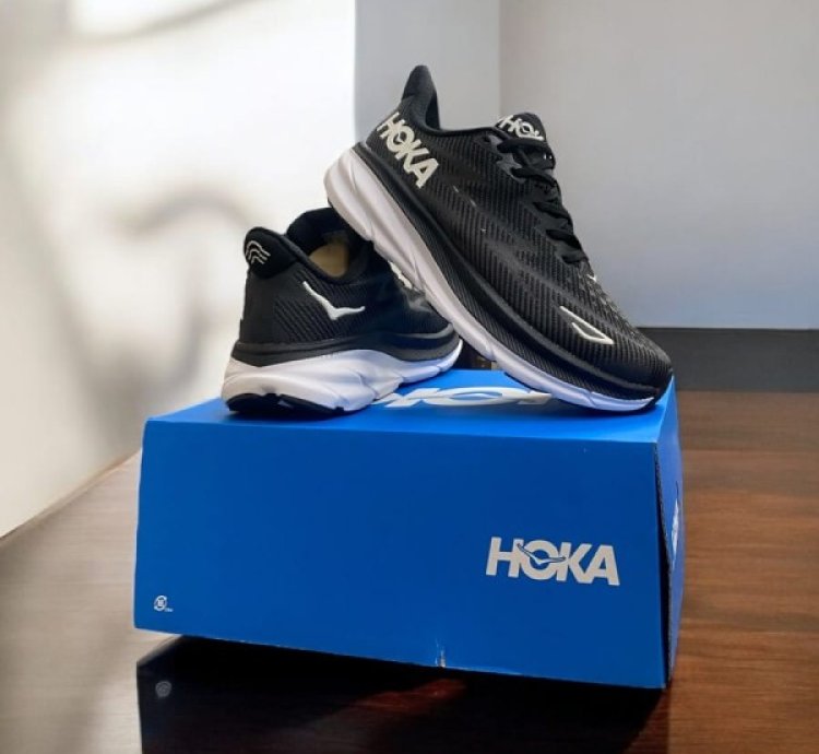 Hoka One One Clifton 9 Black Sneakers