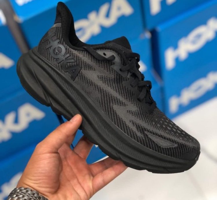 Hoka One One Clifton 9 Sneakers