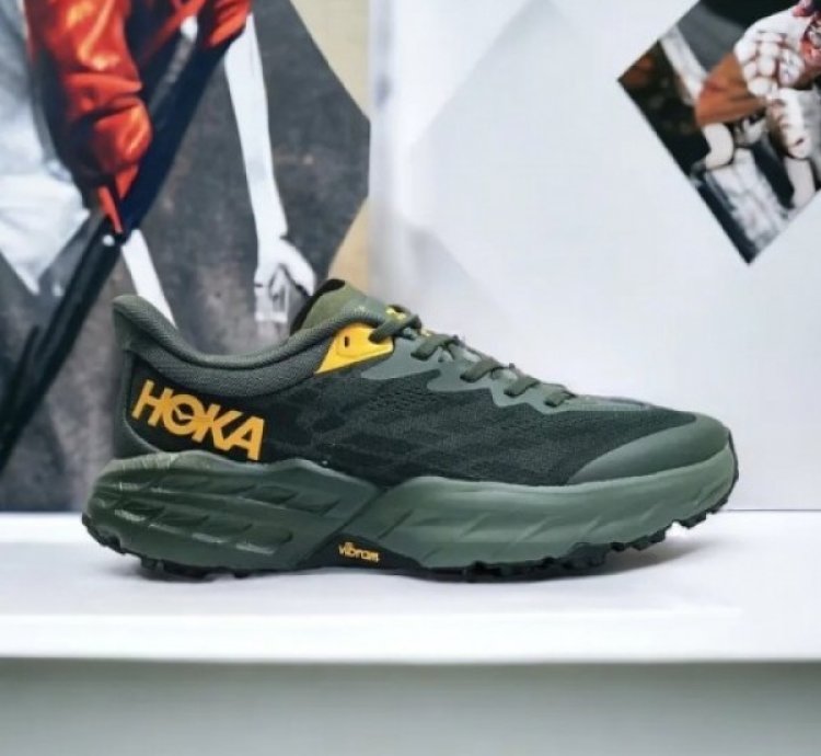 Hoka One One Speedgoat 5 Sneakers