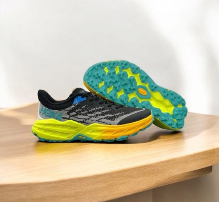Hoka Speedgoat 5 Sneakers