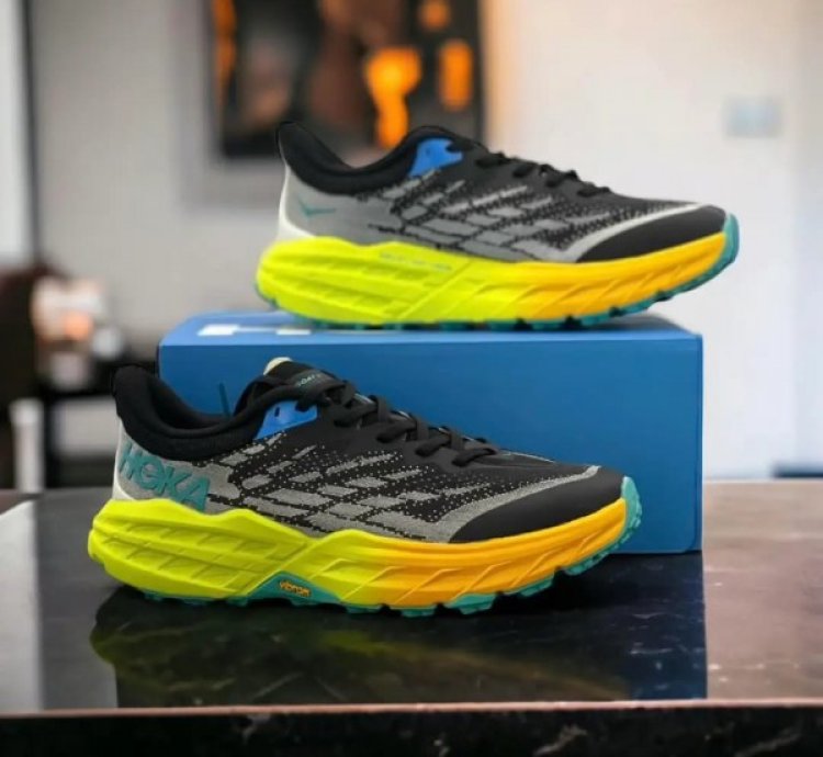 Hoka Speedgoat 5 Sneakers